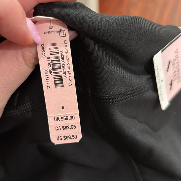 Victoria’s Secret Brand New Black Tights with side pockets - Picture 6 of 6